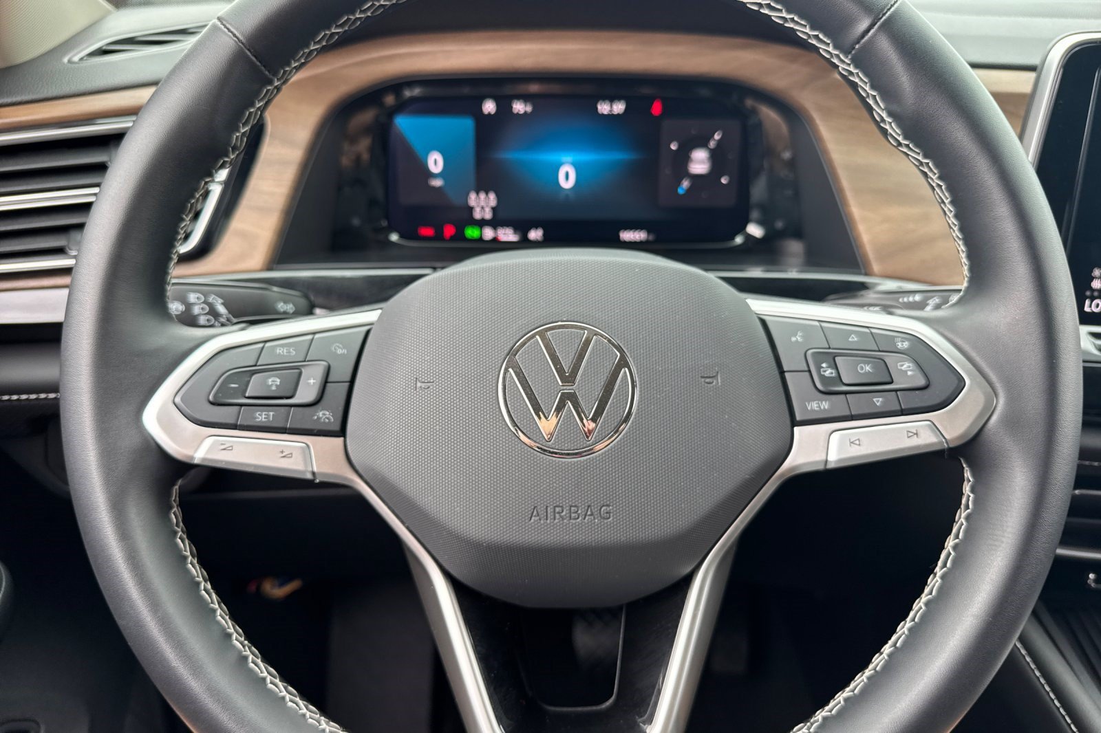 Used 2026 Volkswagen Atlas SE AWD/4WD image 11