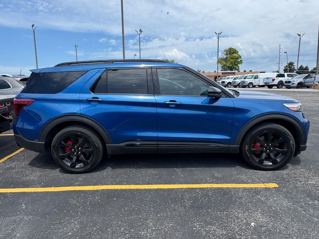 Used 2021 Ford Explorer ST w/ Equipment Group 401A AWD/4WD image 3