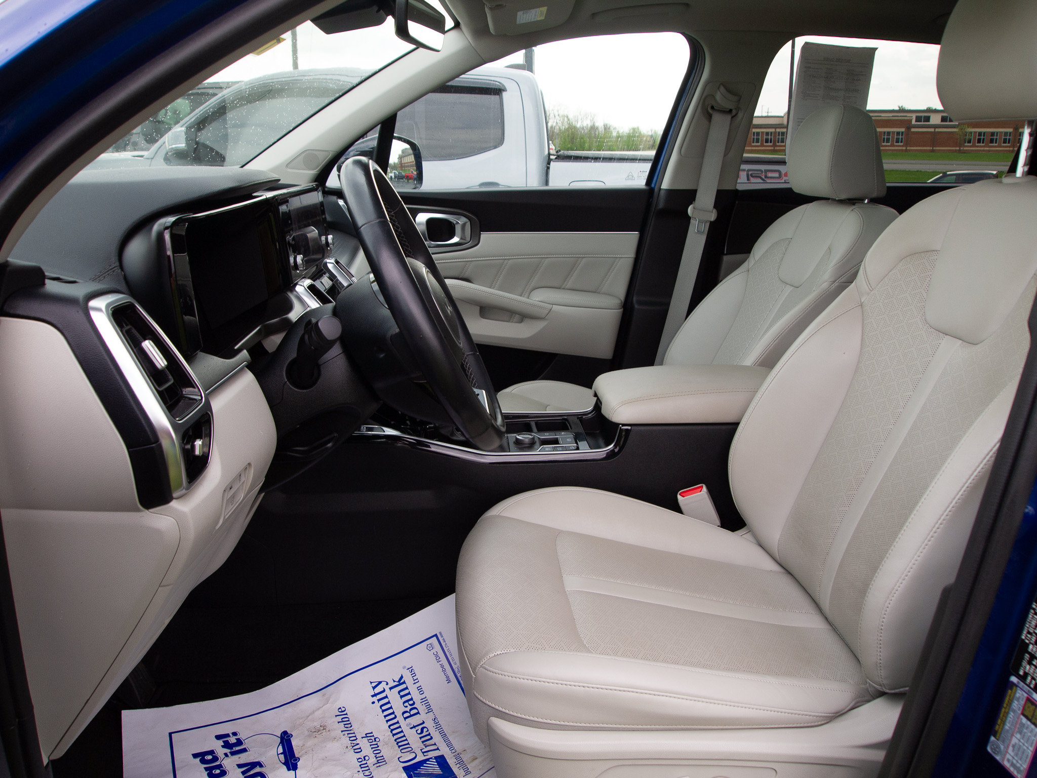Used 2023 Kia Sorento SX AWD/4WD image 13