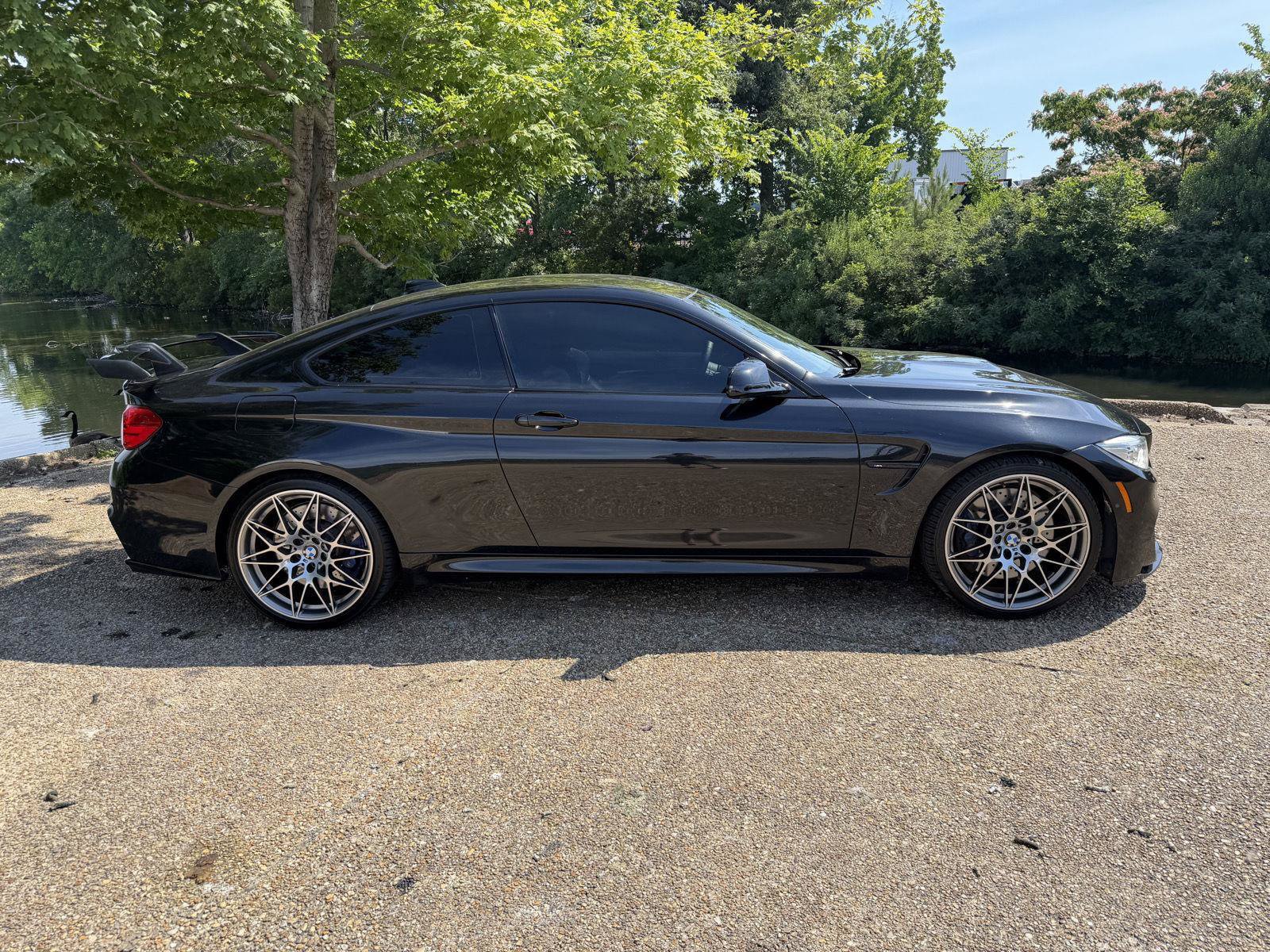 Used 2017 BMW M4 Coupe RWD image 3