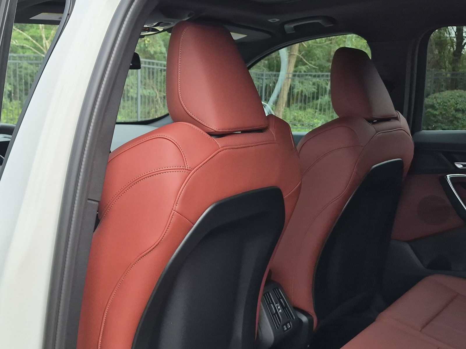 New 2027 BMW X1 xDrive28i AWD/4WD image 19