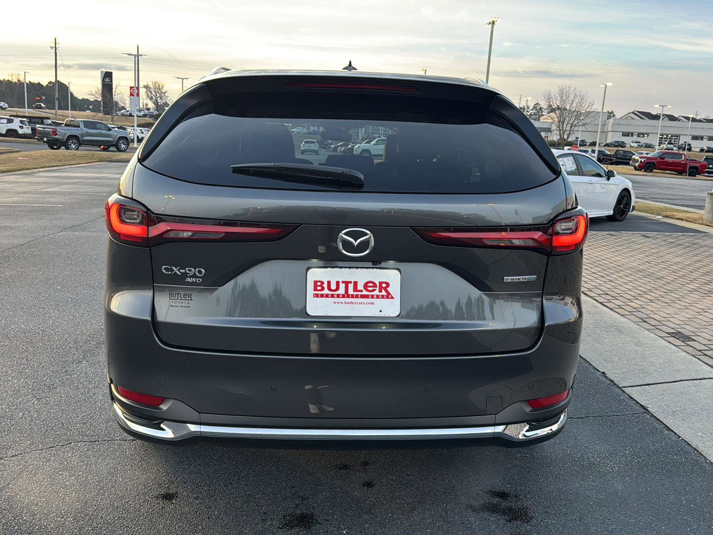 Used 2024 MAZDA CX-90 Plug-In Hybrid w/ Premium Pkg image 4