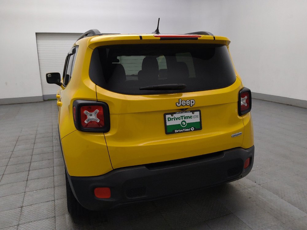 Used 2016 Jeep Renegade Latitude FWD image 6
