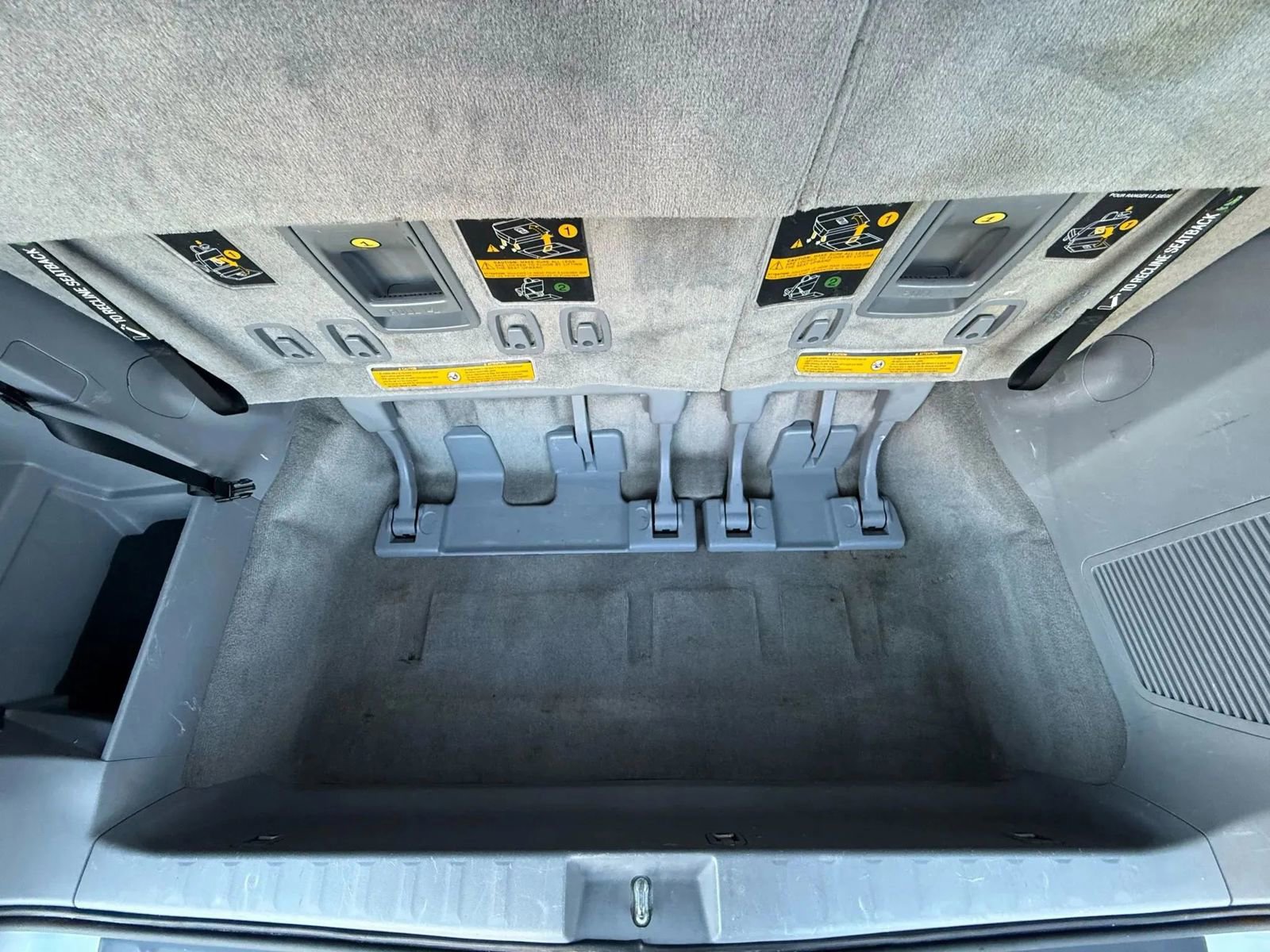 Used 2013 Toyota Sienna LE image 11