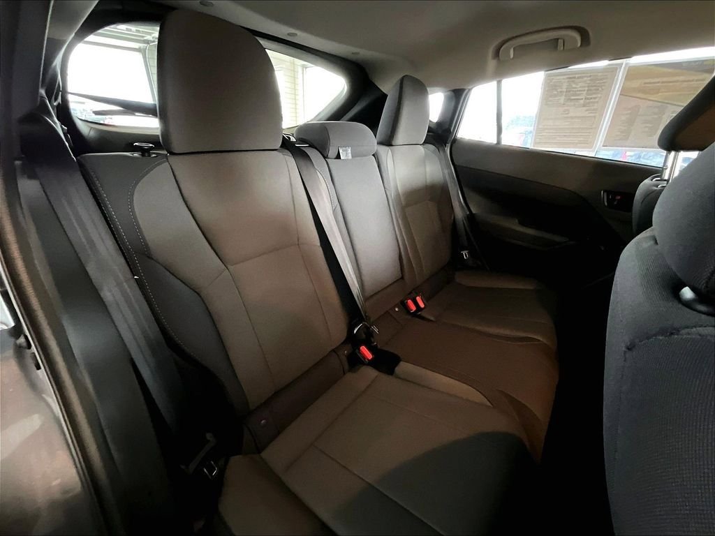 Used 2025 Subaru Crosstrek 2.0i Premium image 16