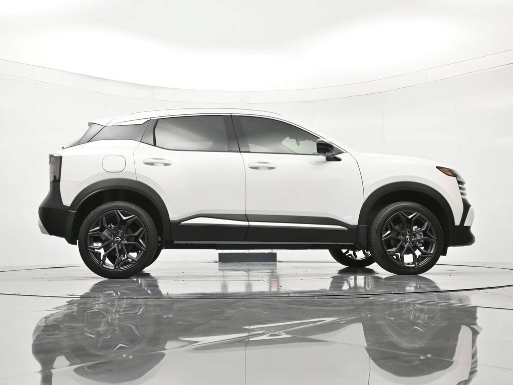 New 2026 Nissan Kicks SR FWD image 39