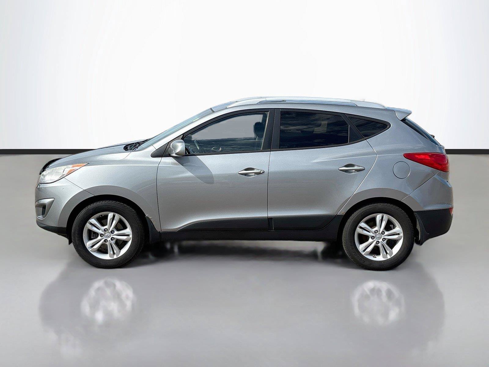 Used 2010 Hyundai Tucson GLS w/ Popular Equipment Pkg 2 AWD/4WD image 7