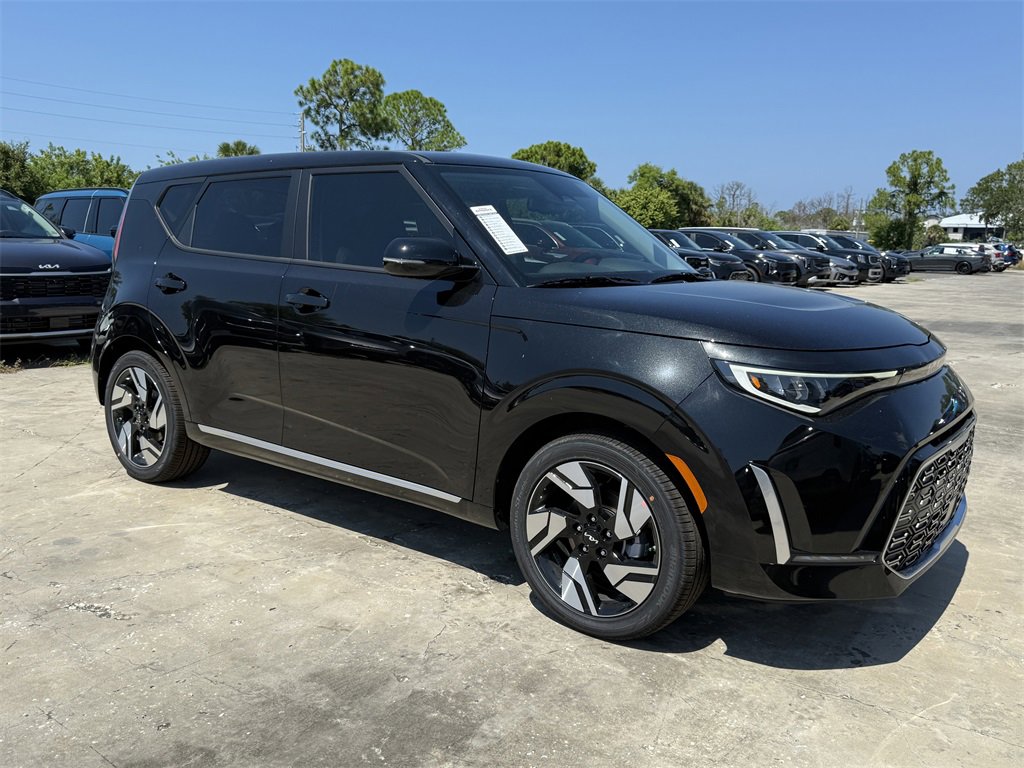 New 2025 Kia Soul GT-Line w/ GT-Line Technology Package image 2