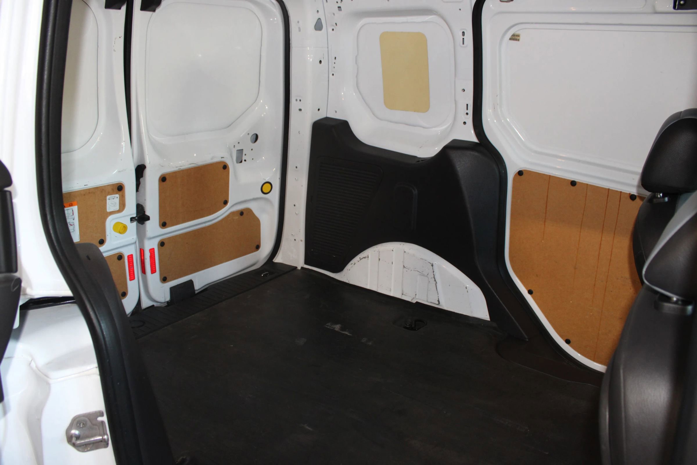 Used 2017 Ford Transit Connect XL image 24
