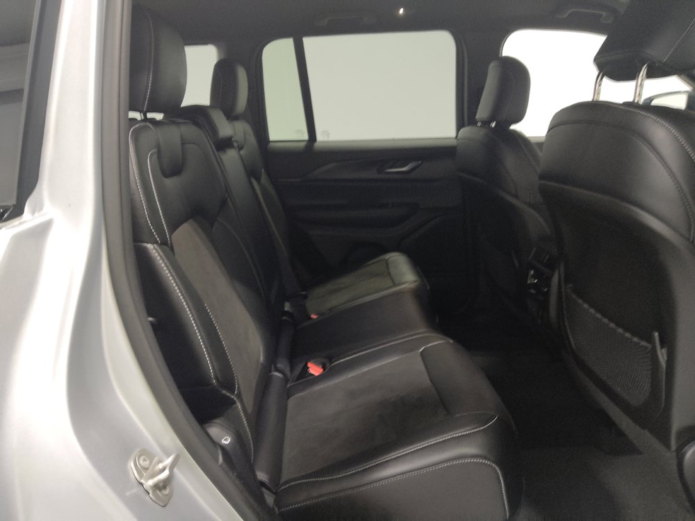 Used 2023 Jeep Grand Cherokee Altitude AWD/4WD image 19
