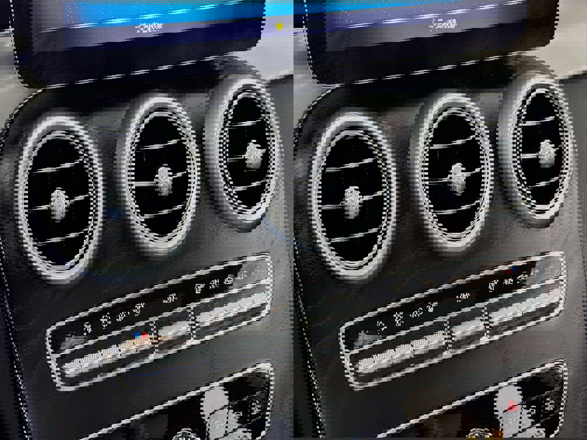 Used 2020 Mercedes-Benz C 300 4MATIC Sedan image 19