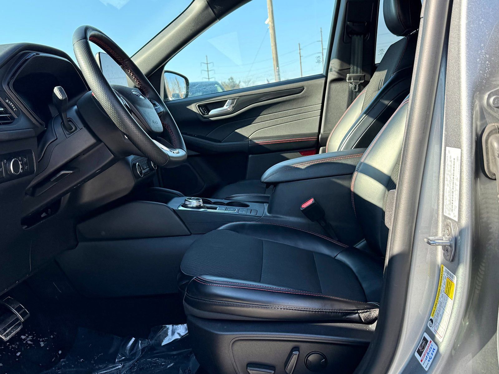 Used 2024 Ford Escape ST-Line image 18