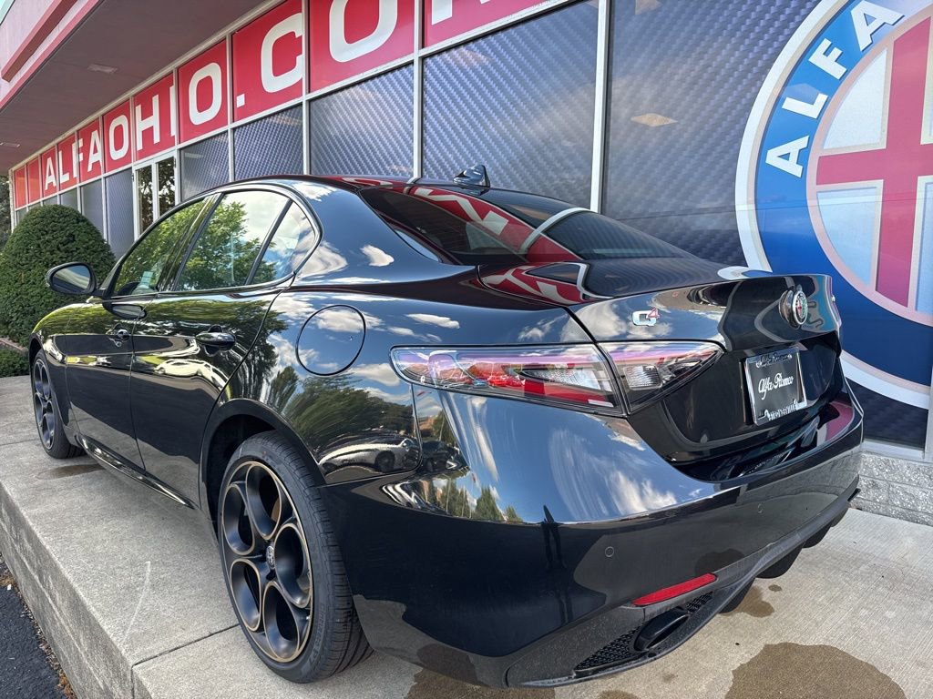 New 2025 Alfa Romeo Giulia AWD w/ Driving Assist Package image 8