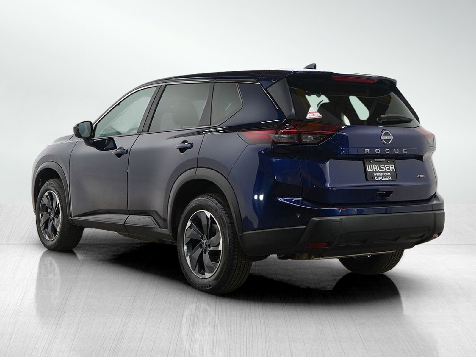 Used 2025 Nissan Rogue SV image 4