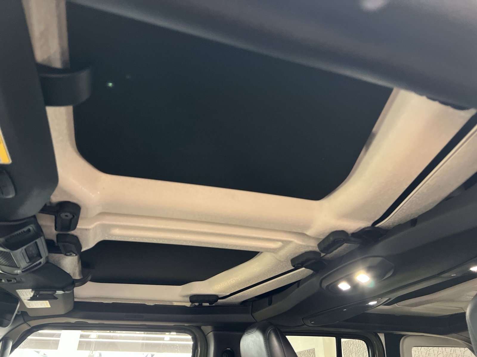 Used 2025 Jeep Wrangler Unlimited Rubicon 392 image 20