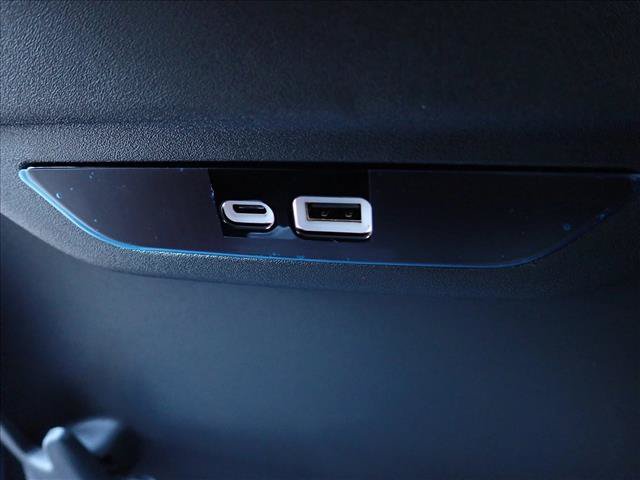 New 2027 Chrysler Pacifica Select AWD/4WD image 11