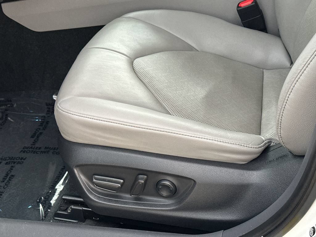 Used 2022 Toyota Camry XLE FWD image 20