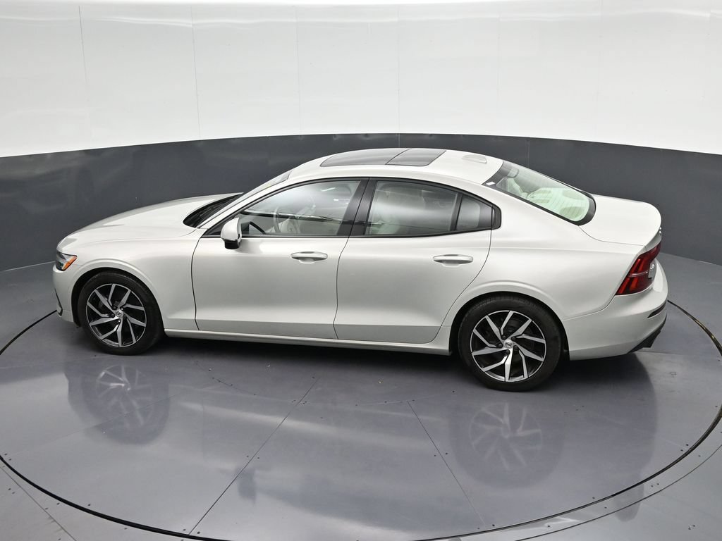 Used 2020 Volvo S60 T5 Momentum FWD image 26