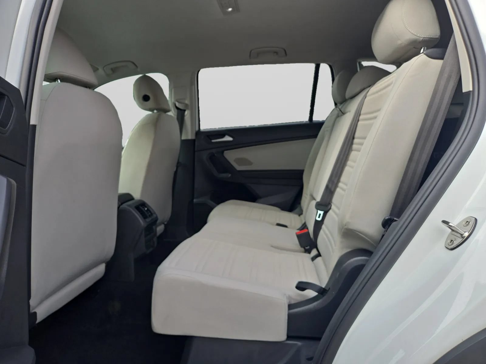 Used 2022 Volkswagen Tiguan S FWD image 25