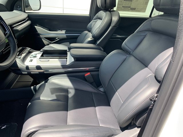 New 2026 Lincoln Navigator Reserve w/ Jet Appearance Package AWD/4WD image 22