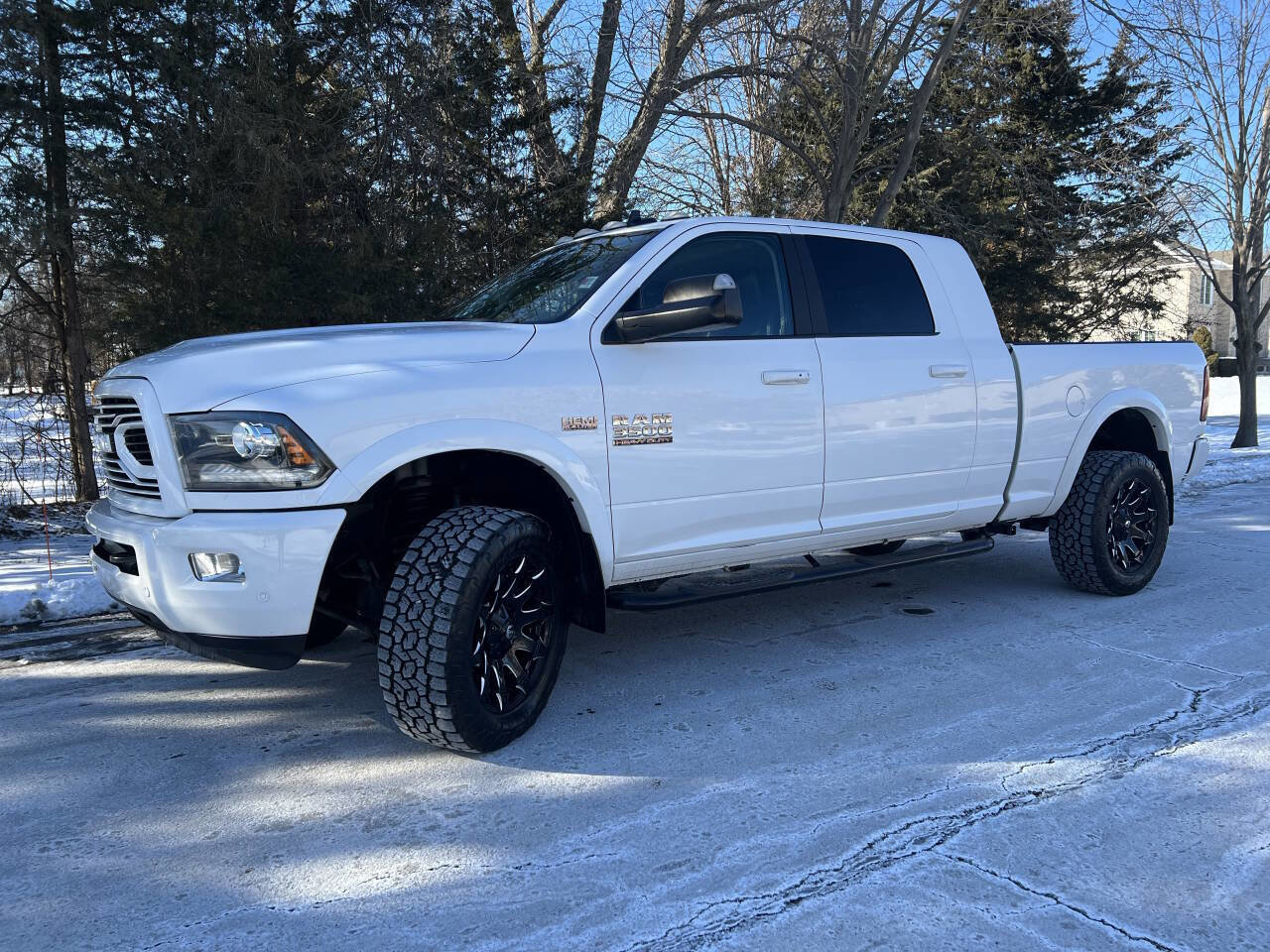 Used 2018 RAM 3500 Laramie w/ Sport Appearance Group image 7