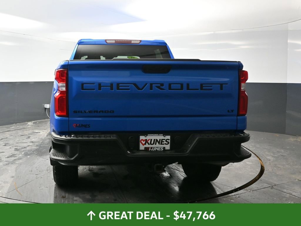 Used 2025 Chevrolet Silverado 1500 LT Trail Boss w/ LPO, Dark Essentials Package image 13