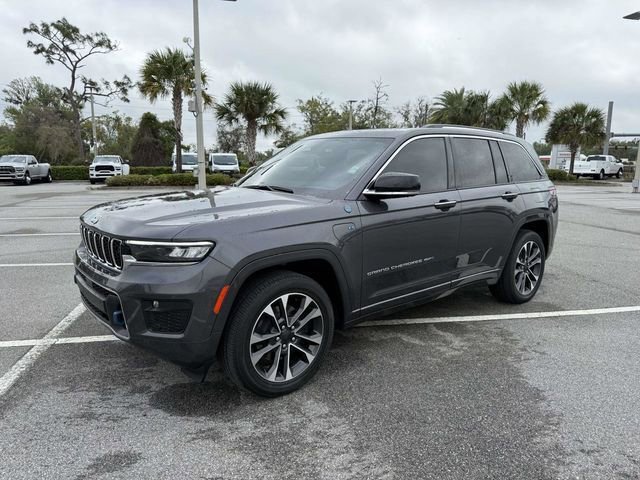 Used 2022 Jeep Grand Cherokee Overland w/ Advanced Protech Group III image 8
