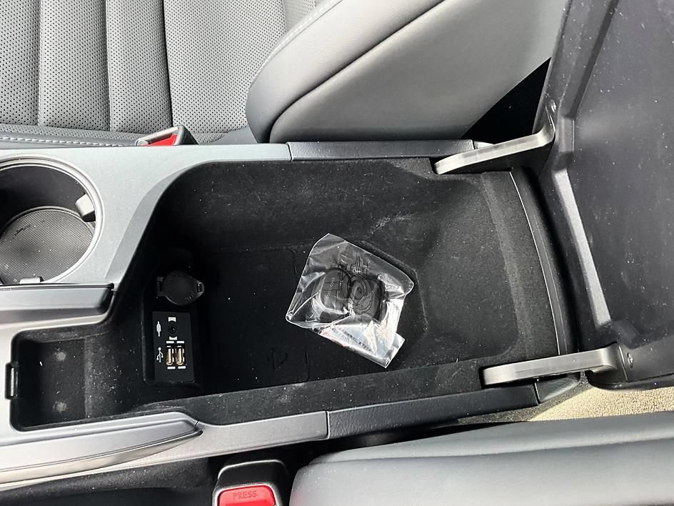 Used 2025 Lexus IS 500 w/ Accessory Package 2 RWD image 27