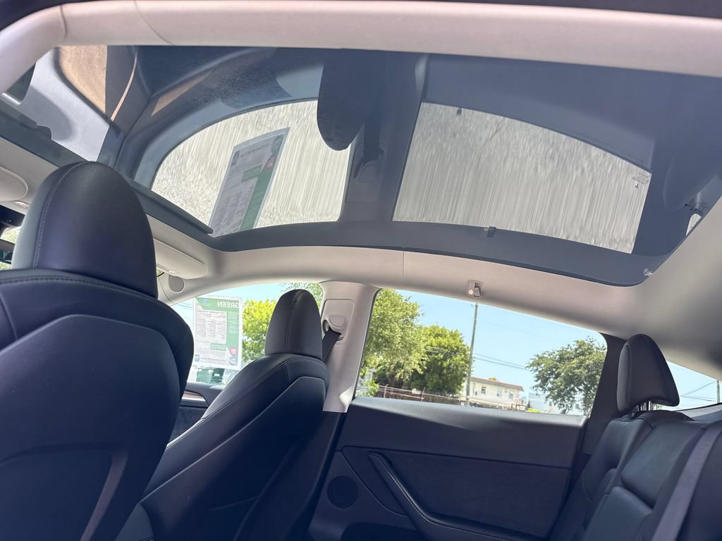 Used 2023 Tesla Model Y Performance AWD/4WD image 7