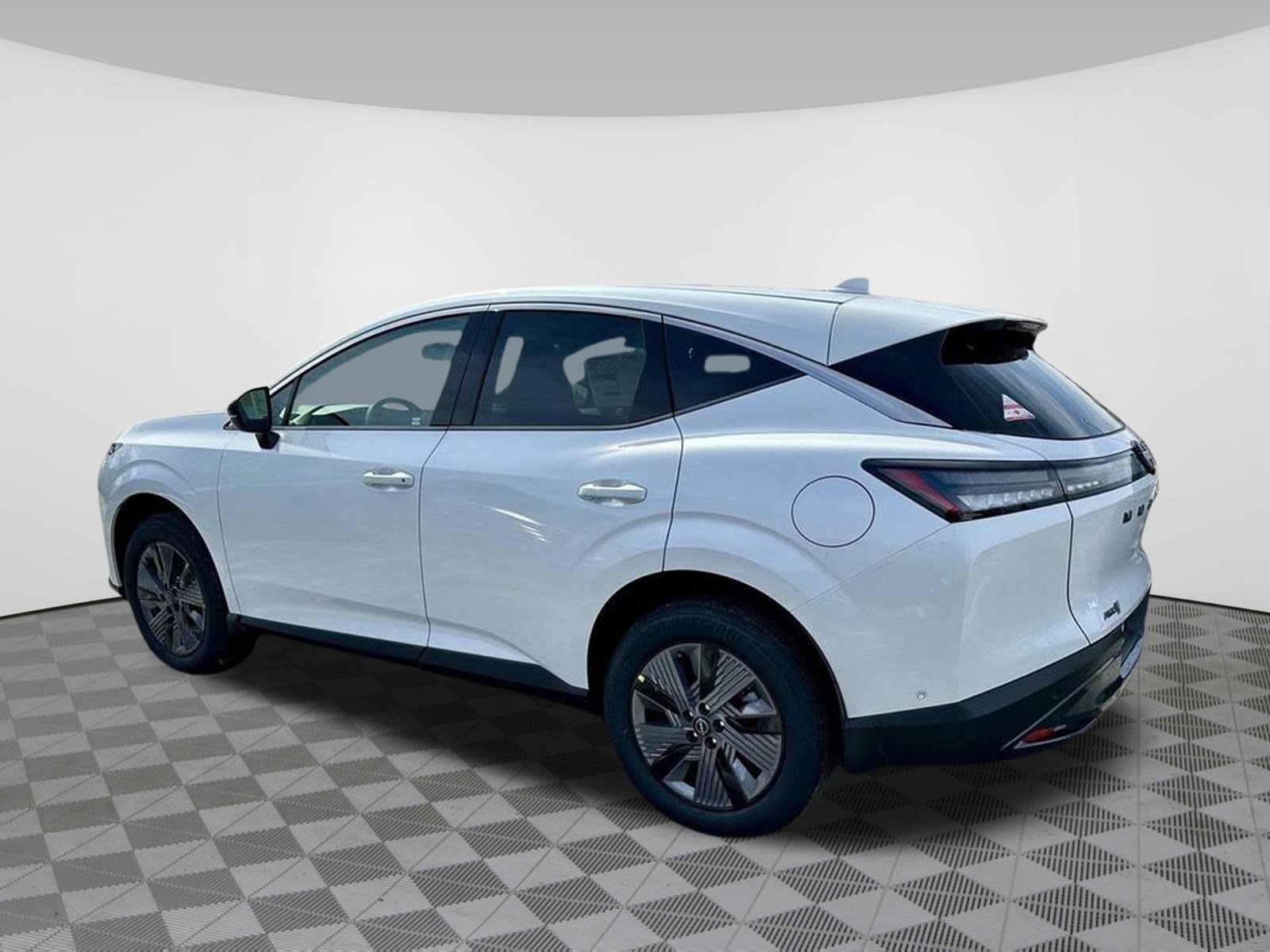 Used 2025 Nissan Murano SL AWD/4WD image 16
