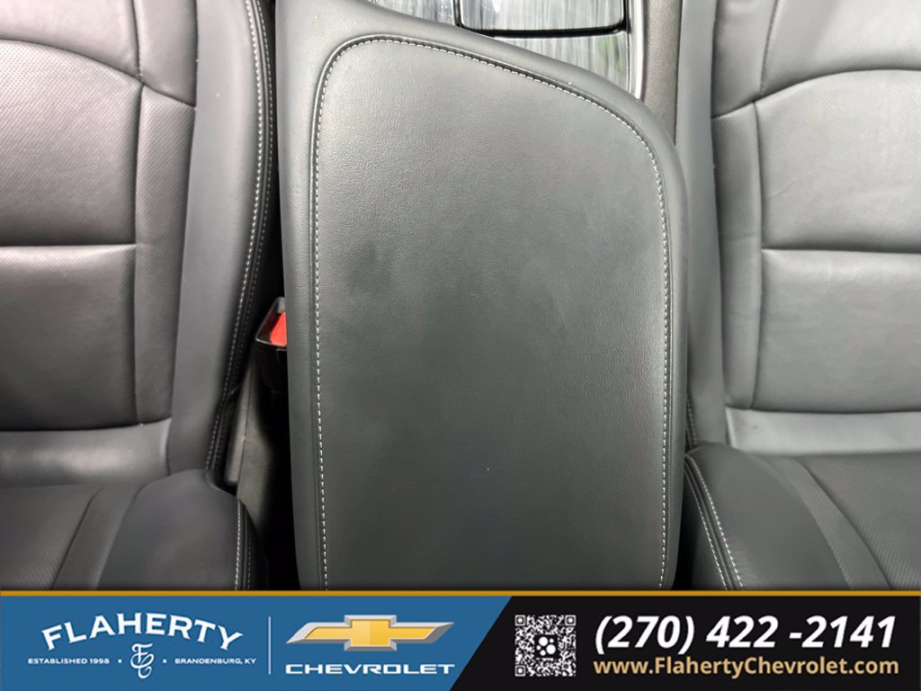 Used 2024 Buick Enclave Essence w/ Experience Buick Package FWD image 33