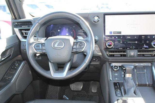 Certified 2025 Lexus GX 550 w/ Accessory Package (31) AWD/4WD image 15
