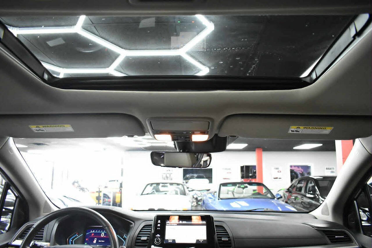 Used 2018 Honda Odyssey Touring image 14