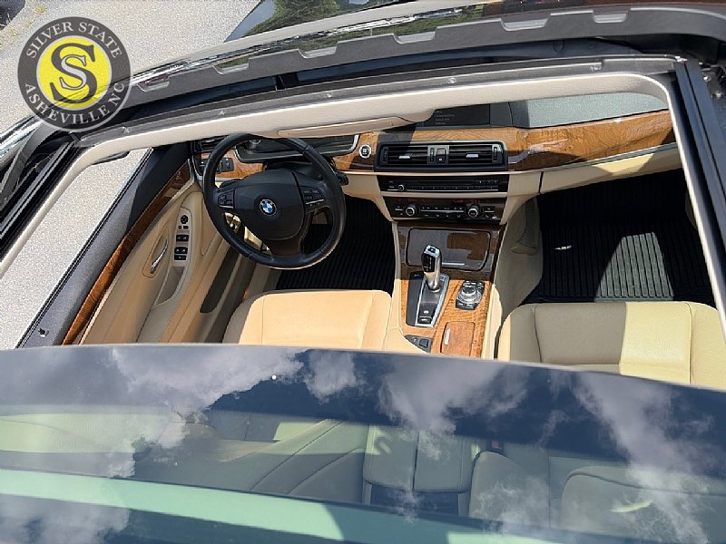 Used 2011 BMW 535i Sedan RWD image 29