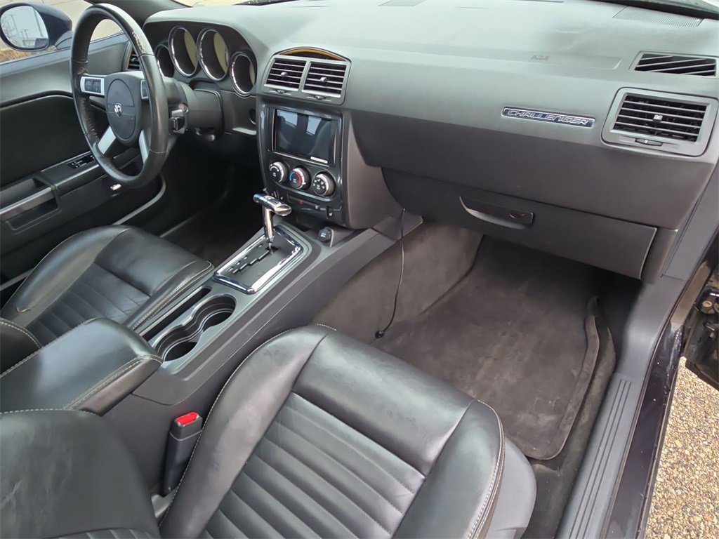 Used 2010 Dodge Challenger R/T image 30