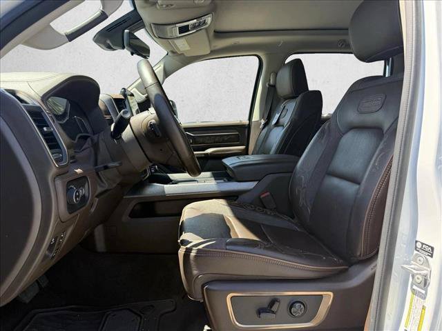 Used 2025 RAM 1500 Limited AWD/4WD image 12
