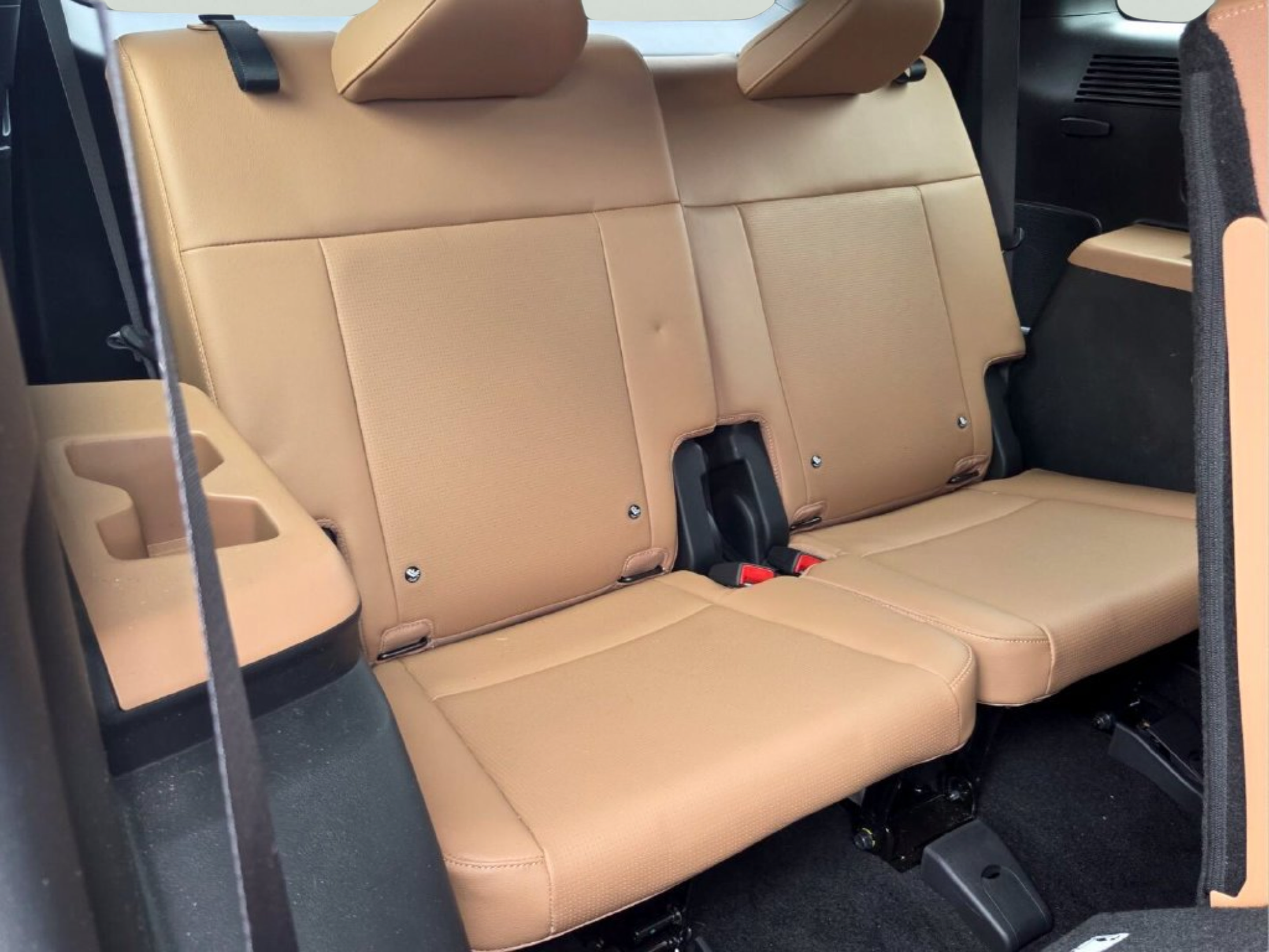 Used 2024 Hyundai Santa Fe Limited FWD image 19