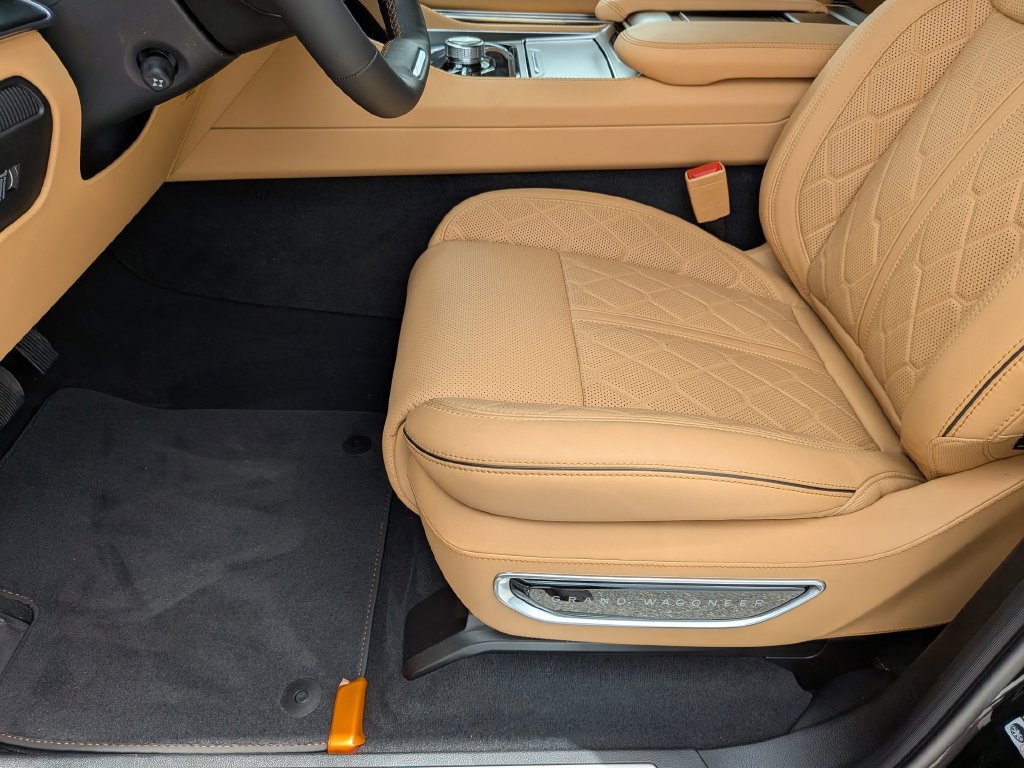 New 2026 Jeep Grand Wagoneer Summit AWD/4WD image 16