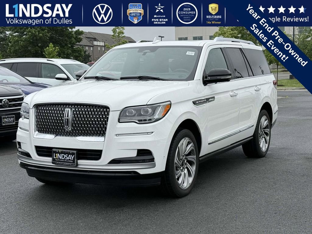Used 2022 Lincoln Navigator Reserve image 4
