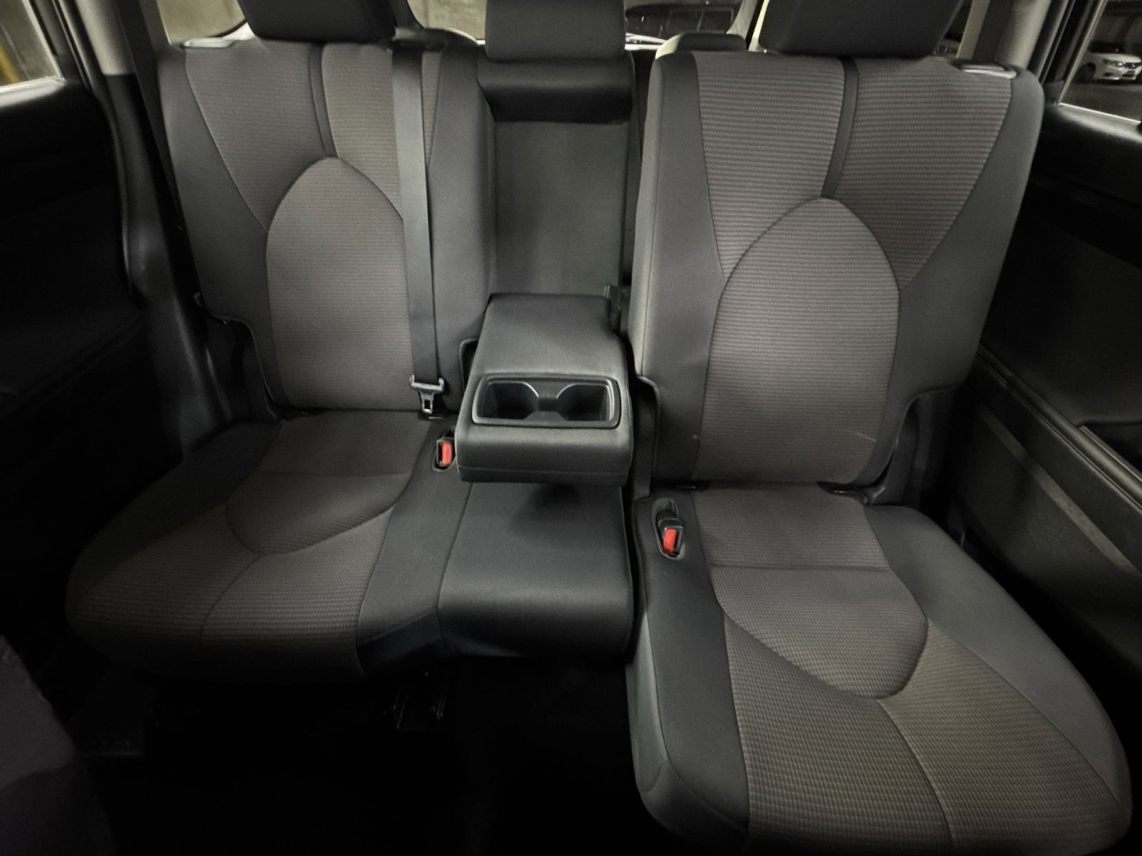 Used 2023 Toyota Highlander L image 5