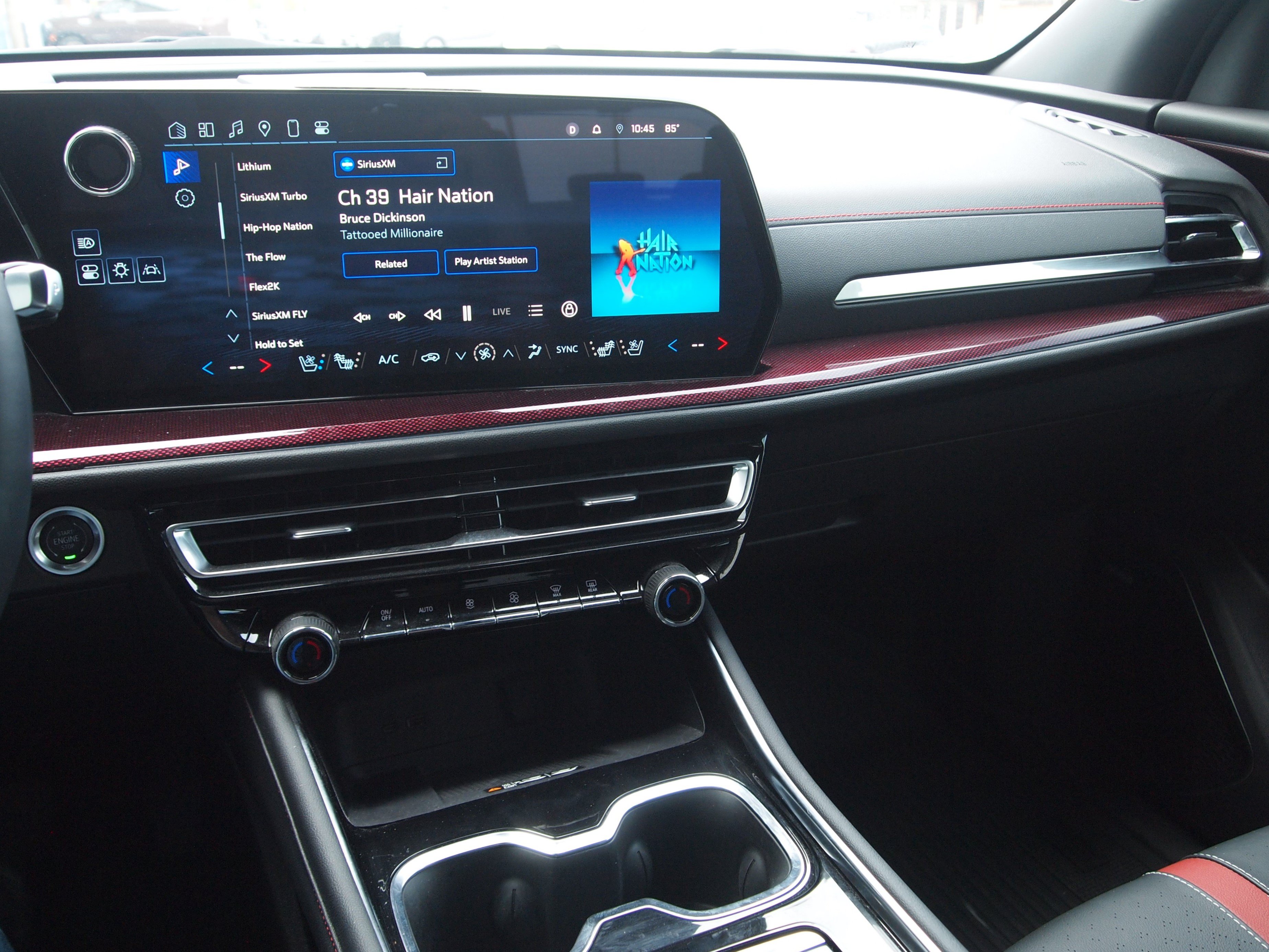 Used 2024 Chevrolet Traverse RS w/ LPO, Floor Liner Package AWD/4WD image 17
