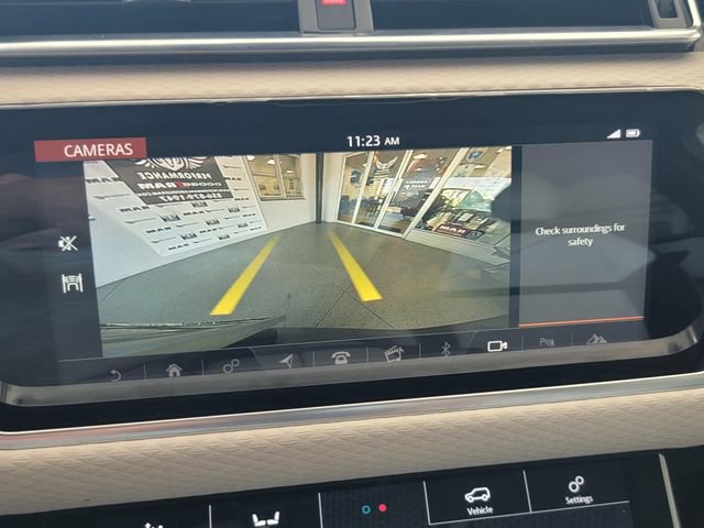 Used 2018 Land Rover Range Rover Velar R-Dynamic SE AWD/4WD image 31