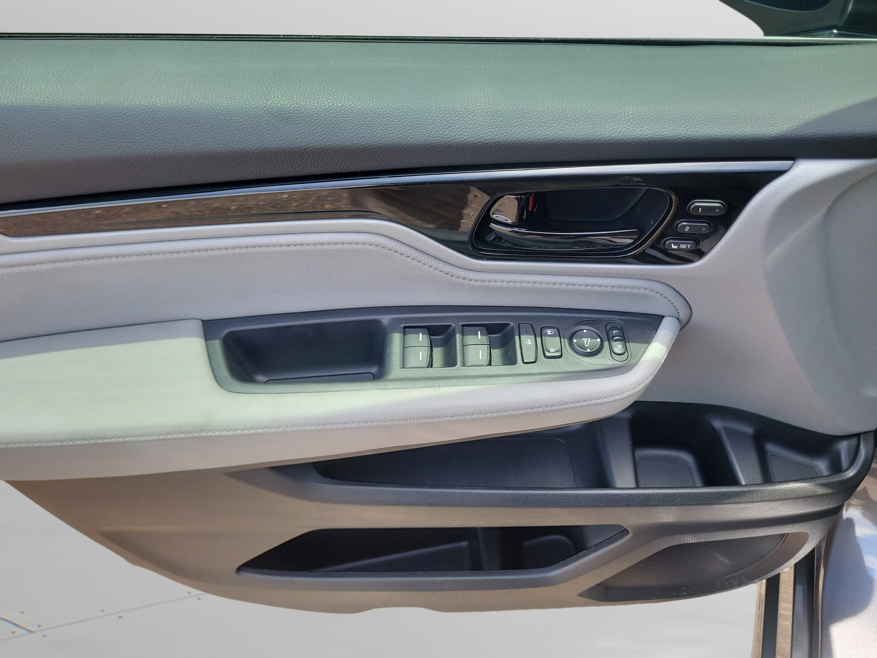 Certified 2024 Honda Odyssey Touring image 24