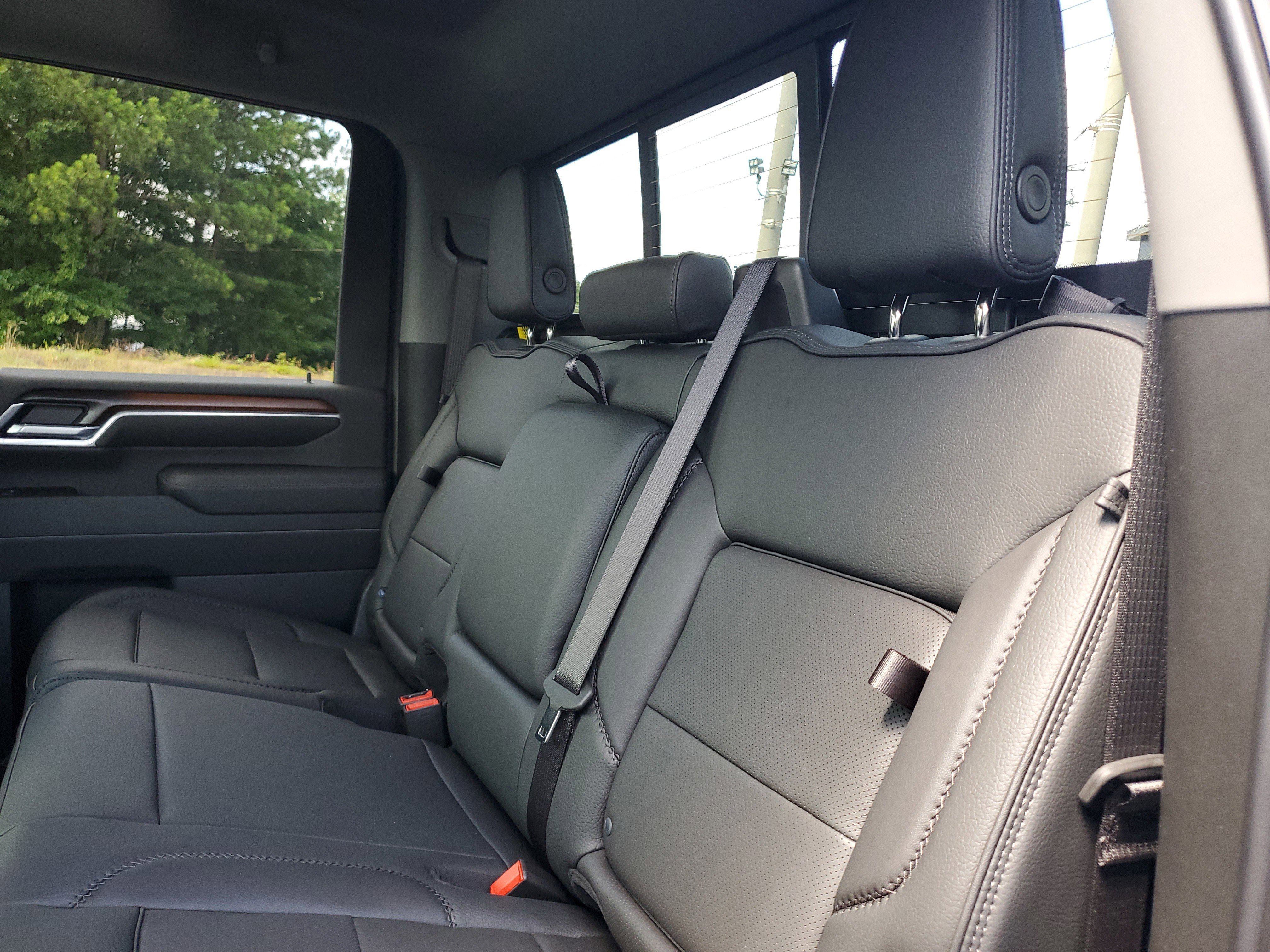 New 2025 GMC Sierra 2500 Denali image 12