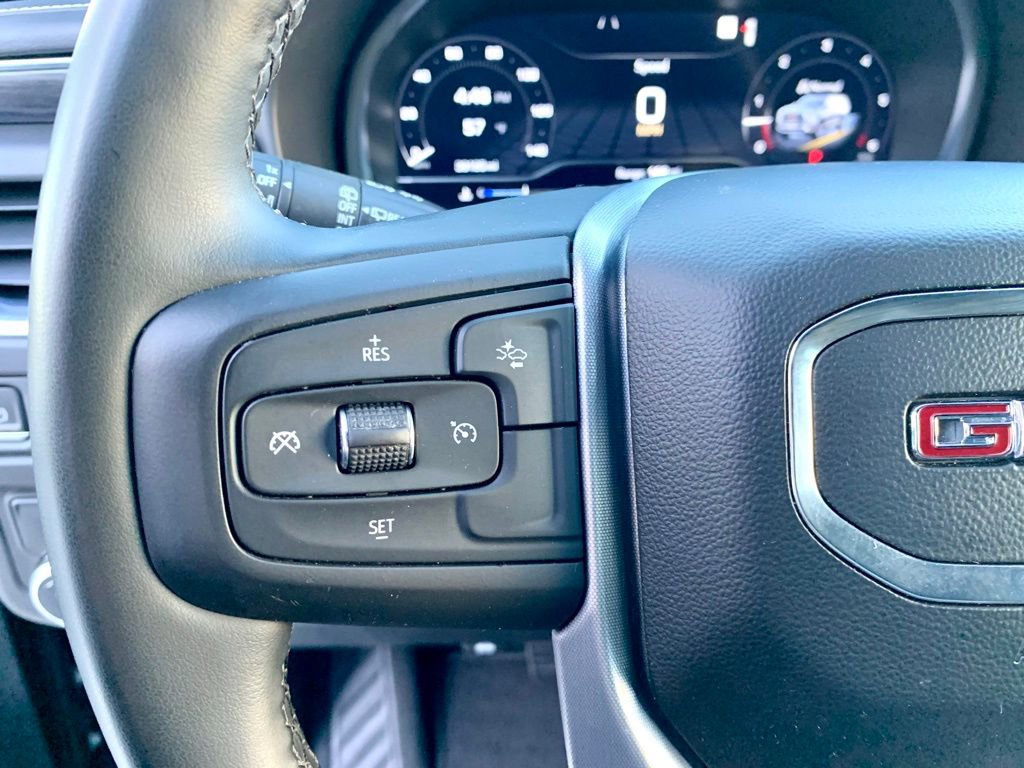 Used 2023 GMC Yukon SLT image 33