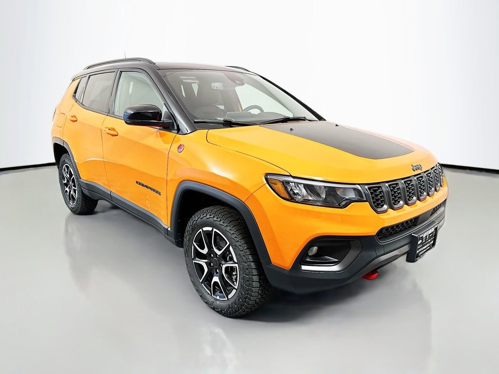 New 2026 Jeep Compass Trailhawk w/ Sun, Sound & Navigation Group