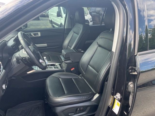 Used 2020 Ford Explorer XLT w/ Equipment Group 202A RWD image 12