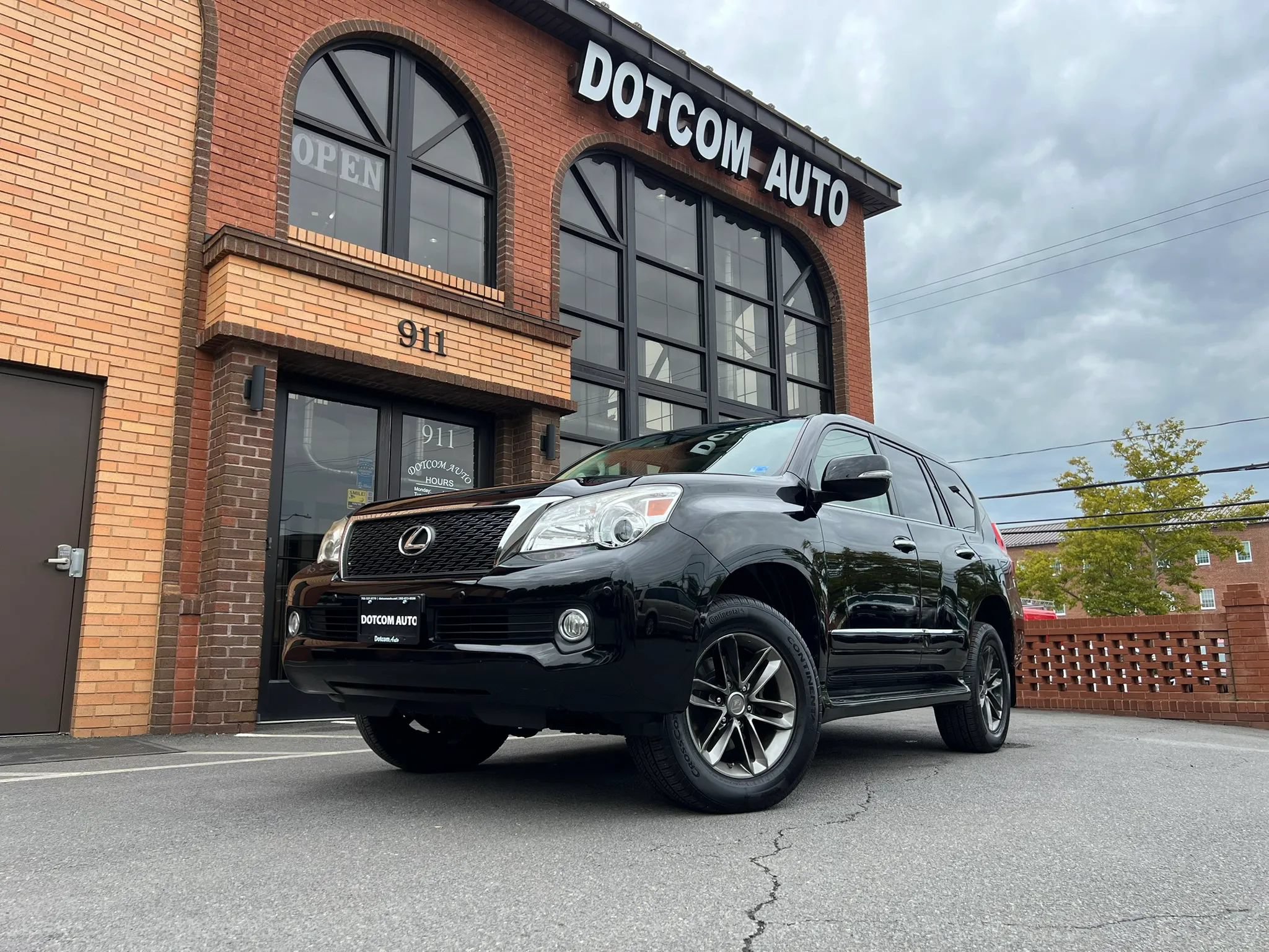 Used 2012 Lexus GX 460 w/ Comfort Plus Pkg AWD/4WD image 3