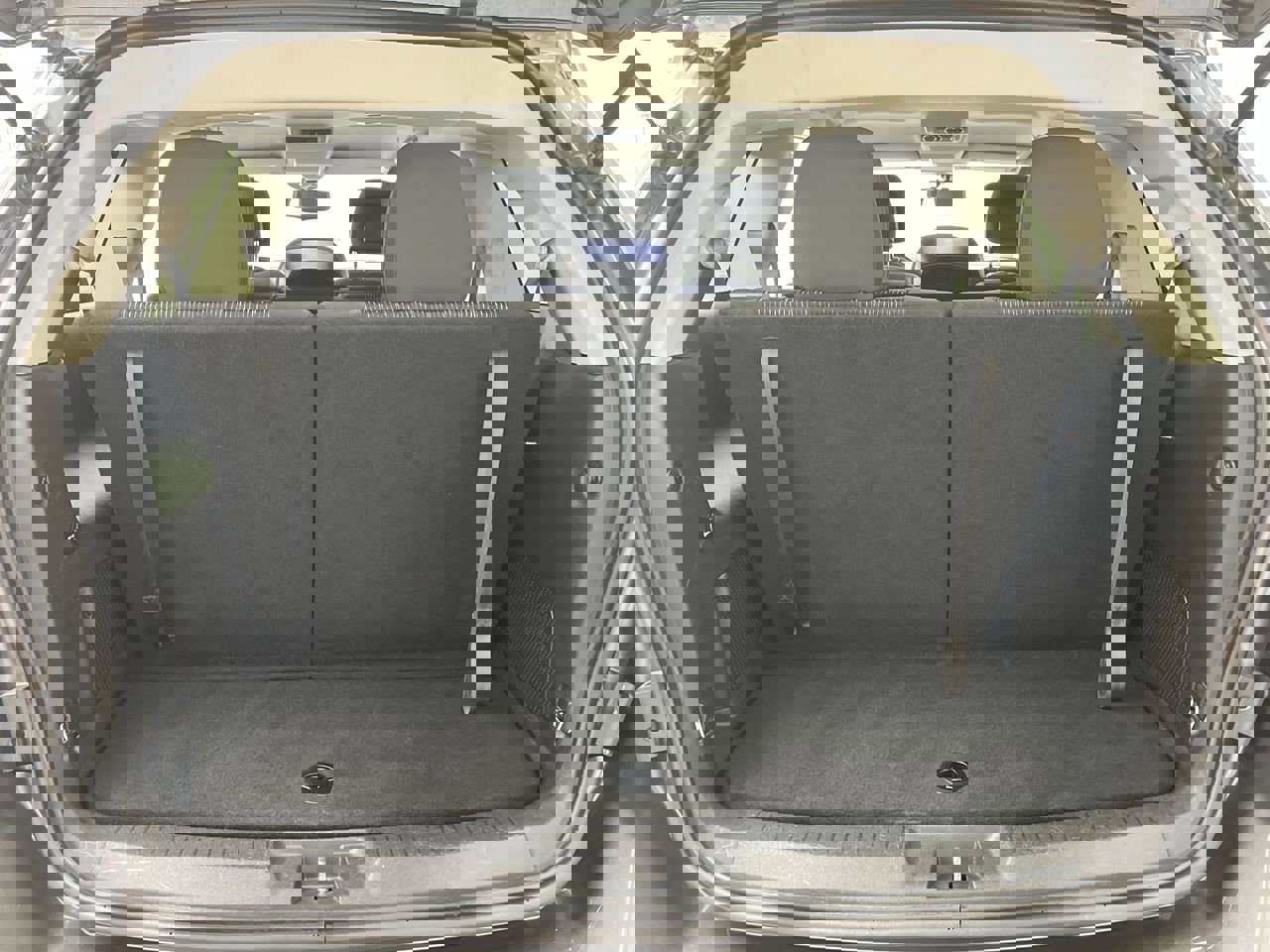 Used 2014 Dodge Journey SXT w/ Flexible Seating Group image 25