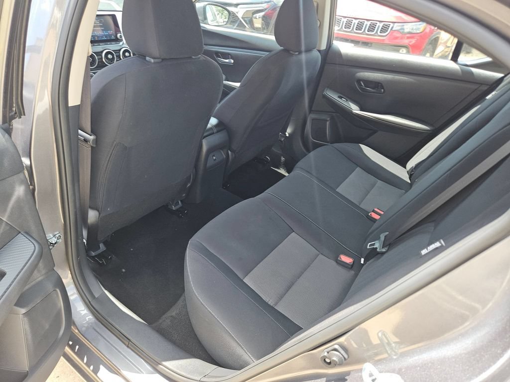 Used 2025 Nissan Sentra SV FWD image 27